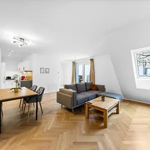 https://chic-residences-13-brand-new.vienna-besthotels.com